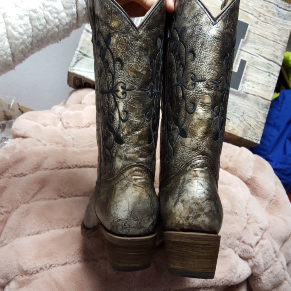 β€οΈππ’πNIB Corral TEEN vintage bronze black boots size 6β€οΈππ’π - Picture 3 of 14